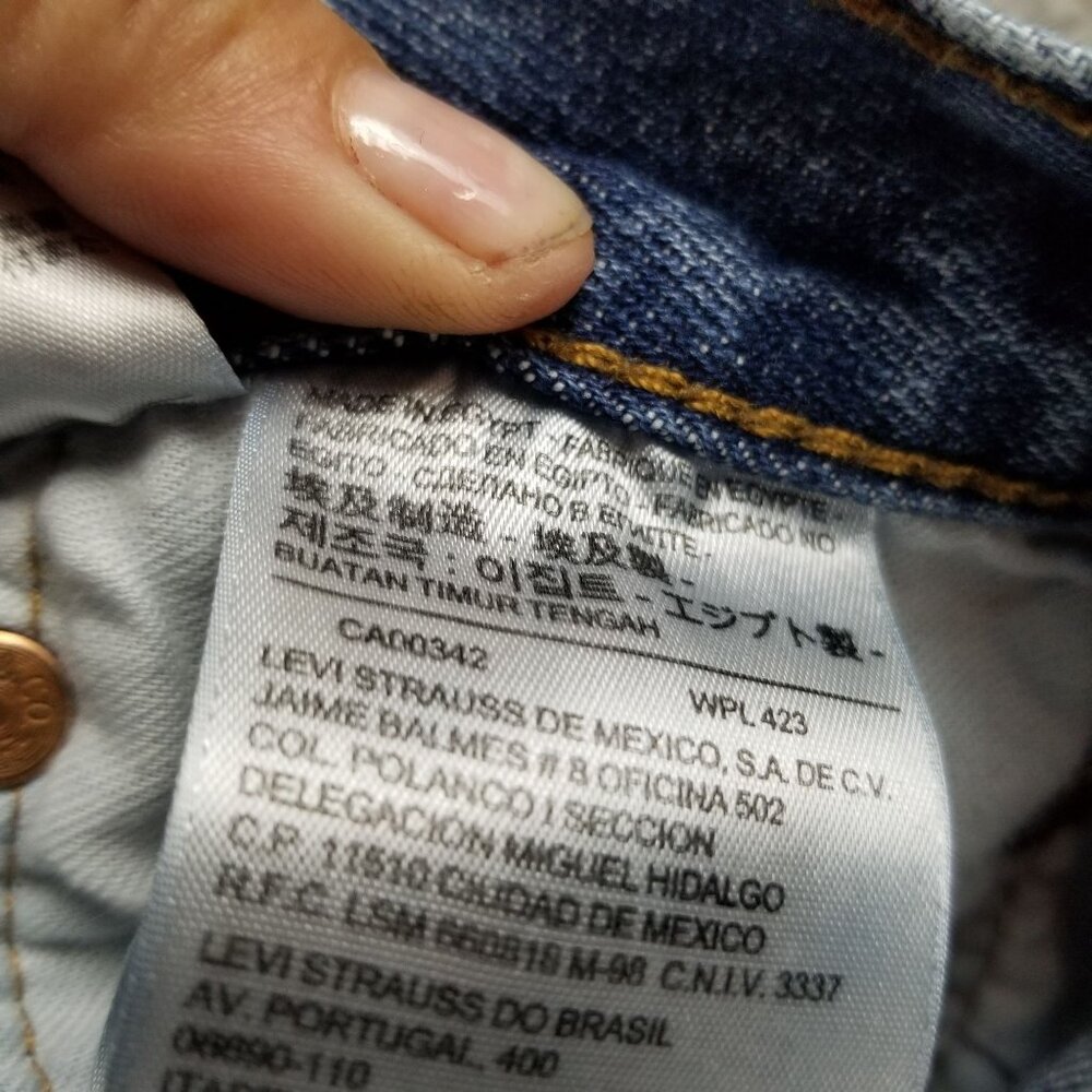 Levis Jeans Mens 34x30 Blue 501 Cotton Denim Button Fly Classic Straight - Picture 11 of 15